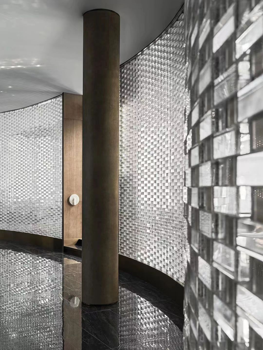 Glass Brick - Ice Crystal Hot Melt brick
